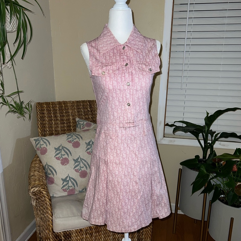 ❌ SOLD ❌ Authentic Vintage Dior Pink Trotter Sleeveless Dress Size S